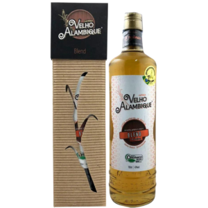 Cachaça Envelhecida Velho Alambique Blend 3 Madeiras 700ml